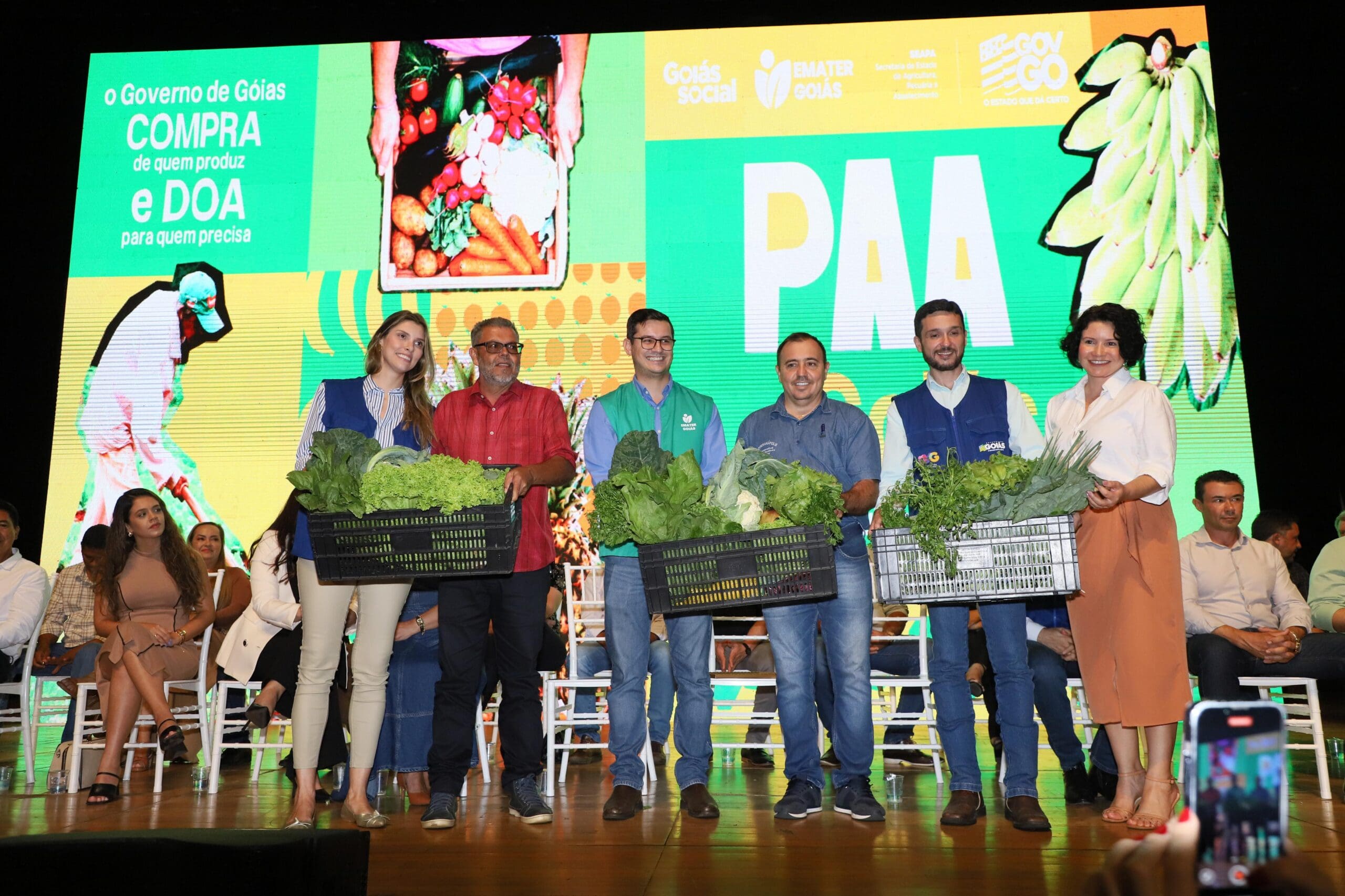 Goiás encerra Agro é Social com entrega de benefícios