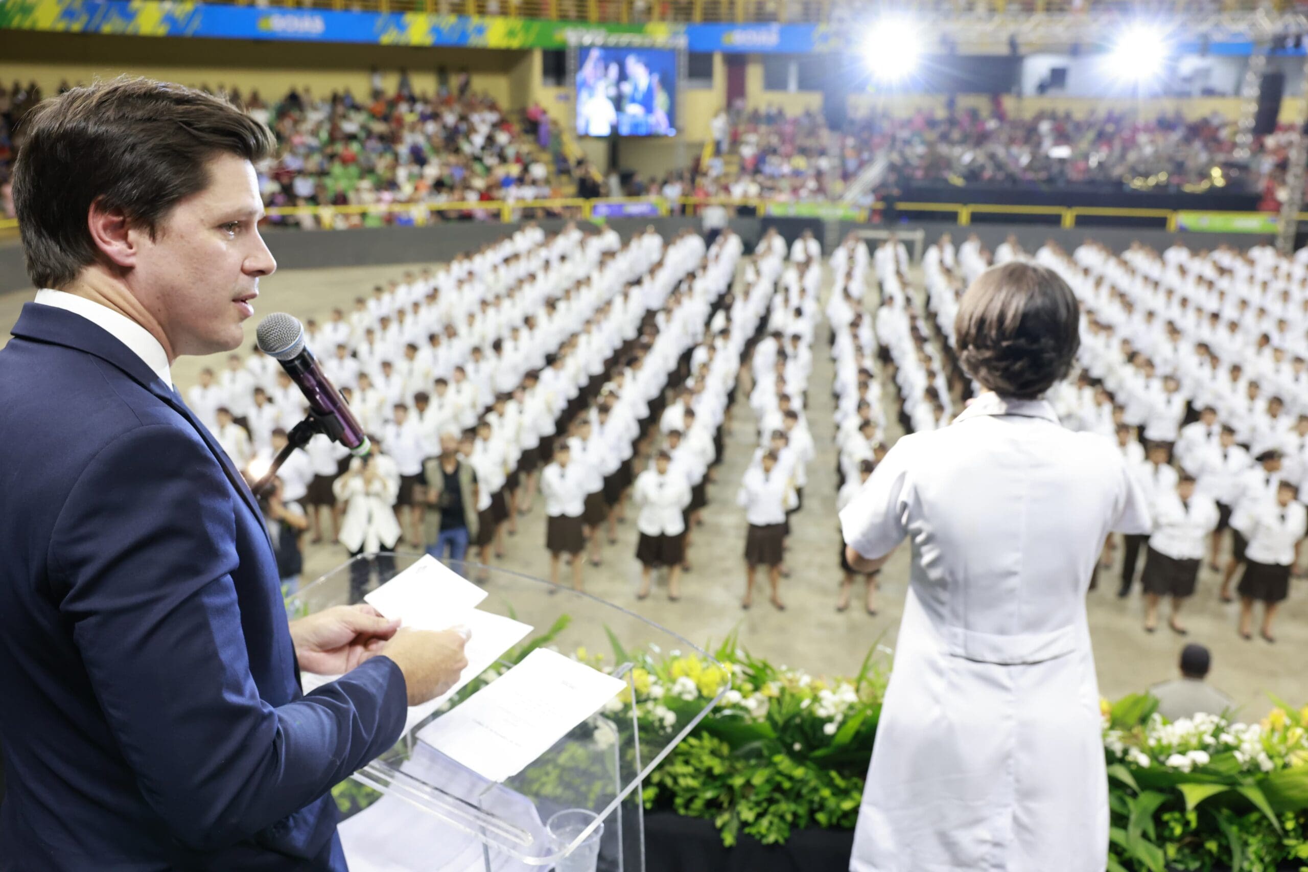 Daniel Vilela confirma próximo repasse do Bolsa Uniforme para fevereiro de 2025