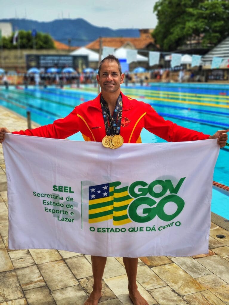 Atleta goiano conquista 6 medalhas de ouro no Campeonato Brasileiro de Natação