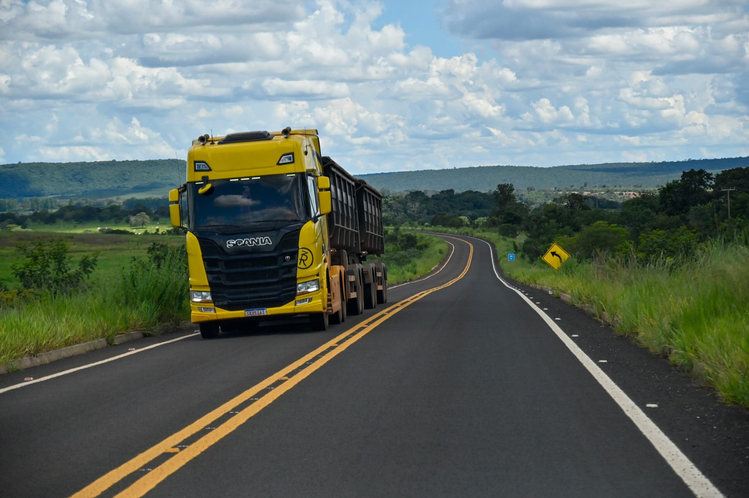 Rodovias goianas terão tráfego de veículos pesado restrito durante feriado