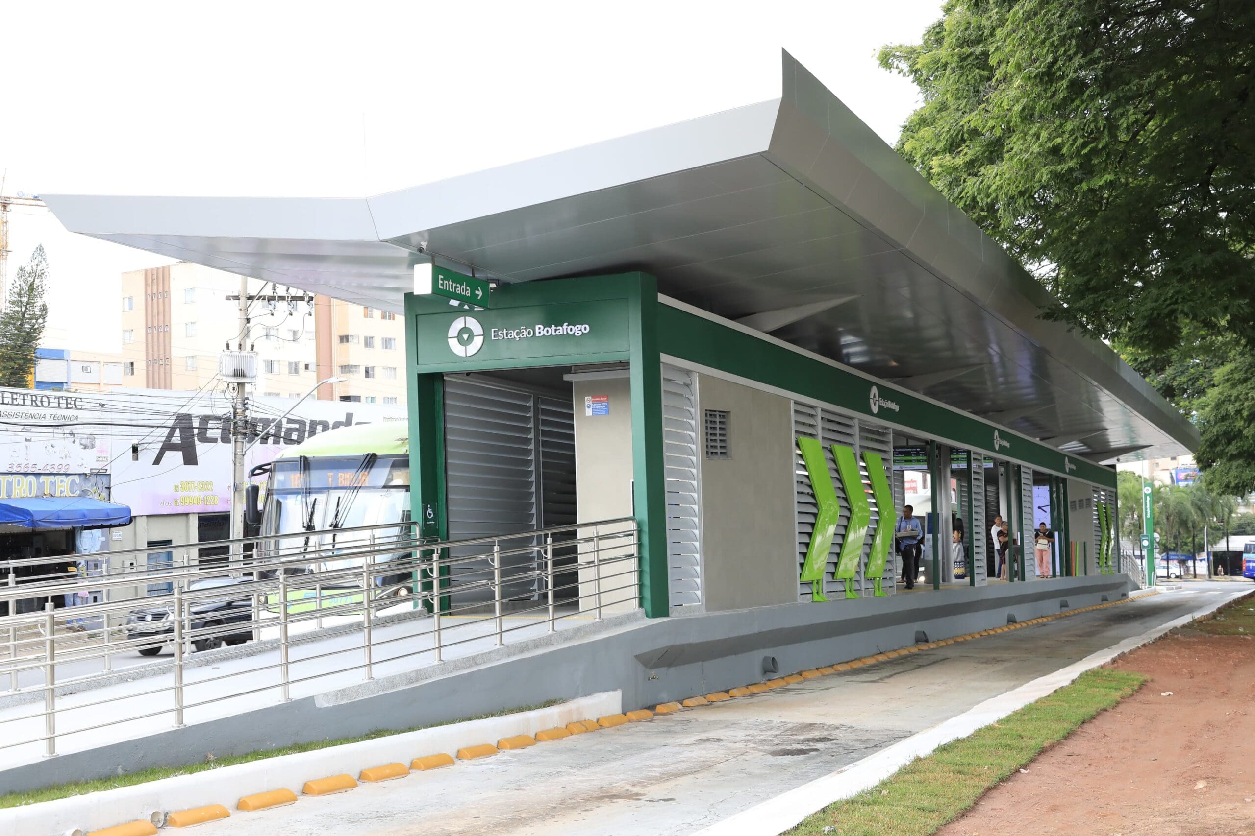 Mais três estações do Eixo Anhanguera serão entregues nesta quarta