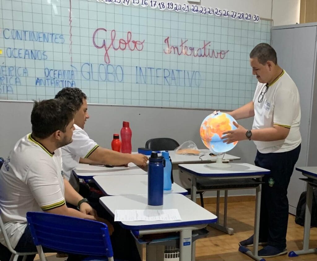 Educação implementa Globo Terrestre Interativo nas salas de aula