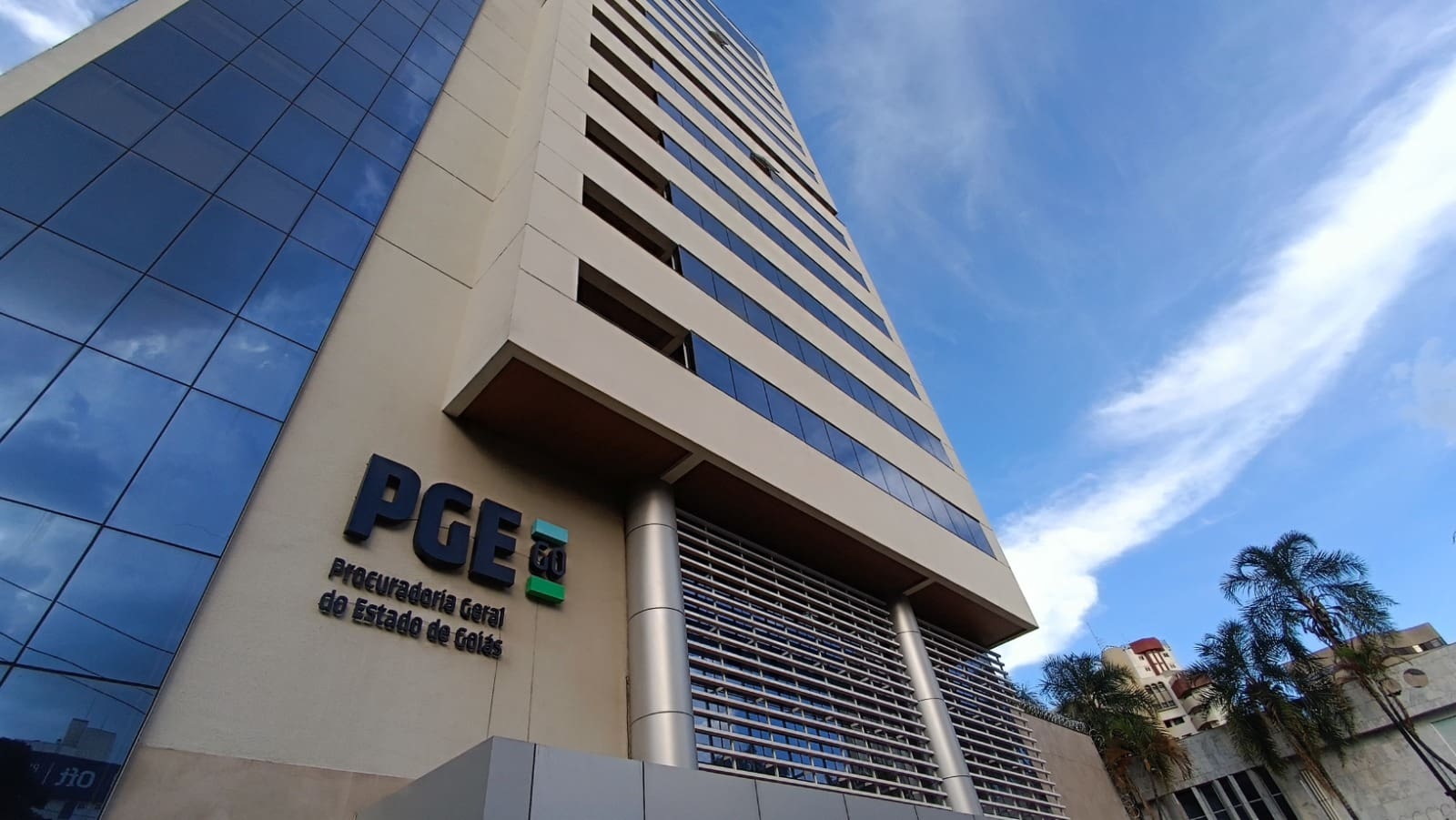 PGE-GO abre seleção para estágio de pós-graduação em Direito