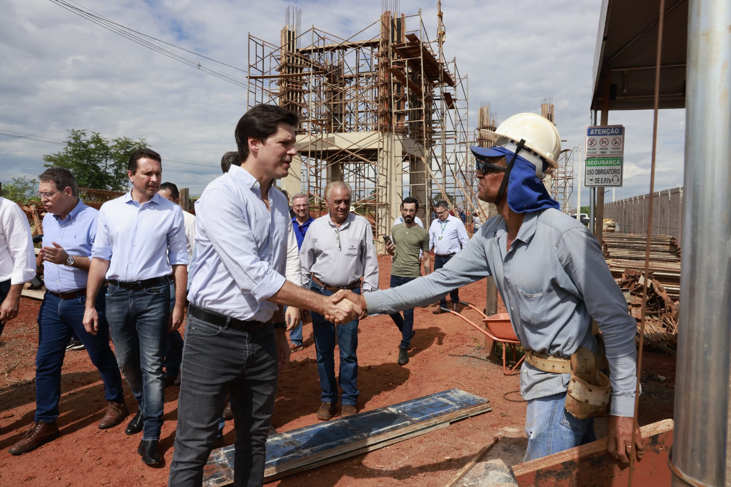 Daniel Vilela vistoria obras e destaca impacto econômico para Goiás