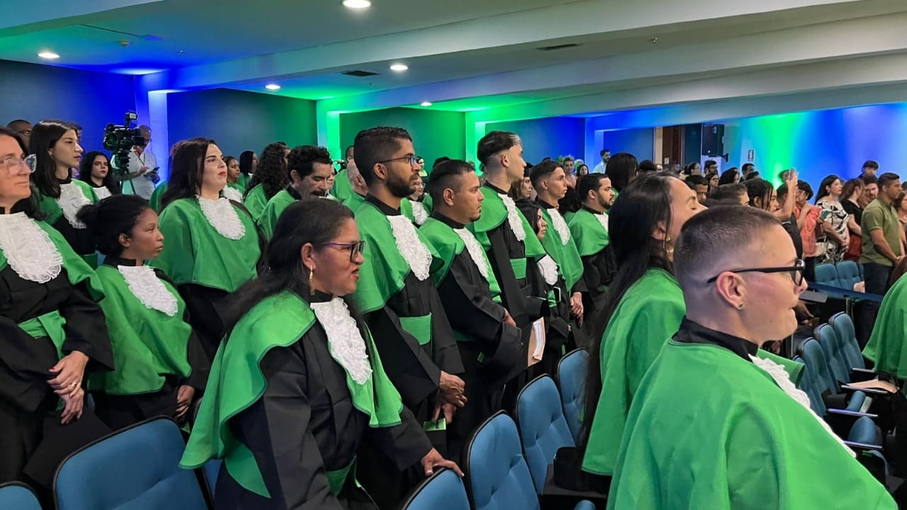 Estudantes da capital e interior recebem diplomas da Escola do Futuro