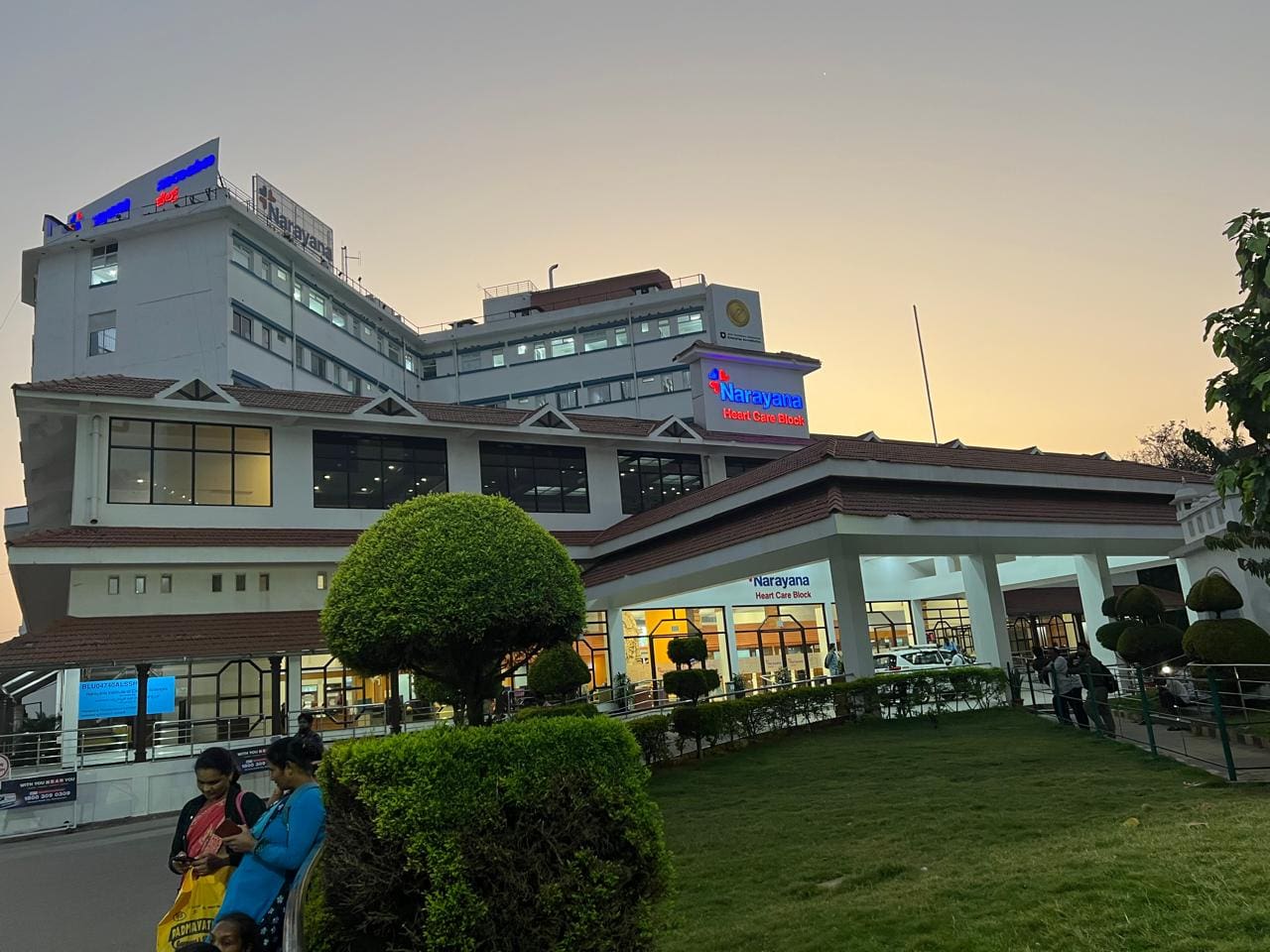 Goiás firma parceria com Hospital Narayana, referência em alta complexidade e baixo custo