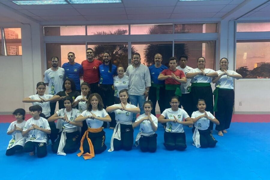 Construindo Campeões implementa aulas de kung fu