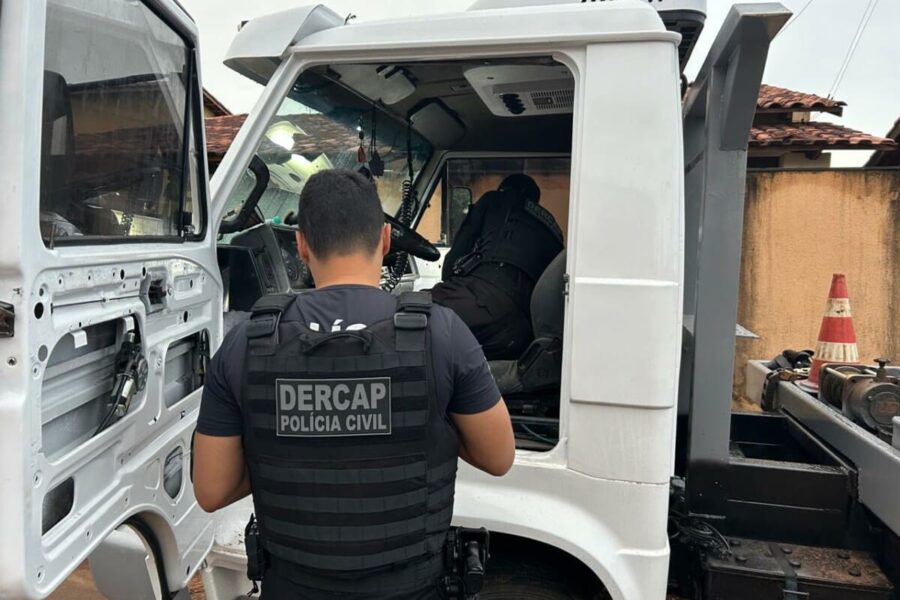 Polícia apura falsificação de documentos veiculares