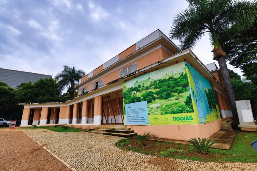 Governo anuncia restauração do Antigo Fórum na Praça Cívica