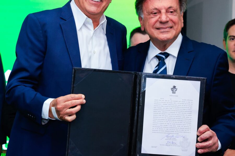 Caiado empossa Adib Elias como titular da Secretaria de Infraestrutura