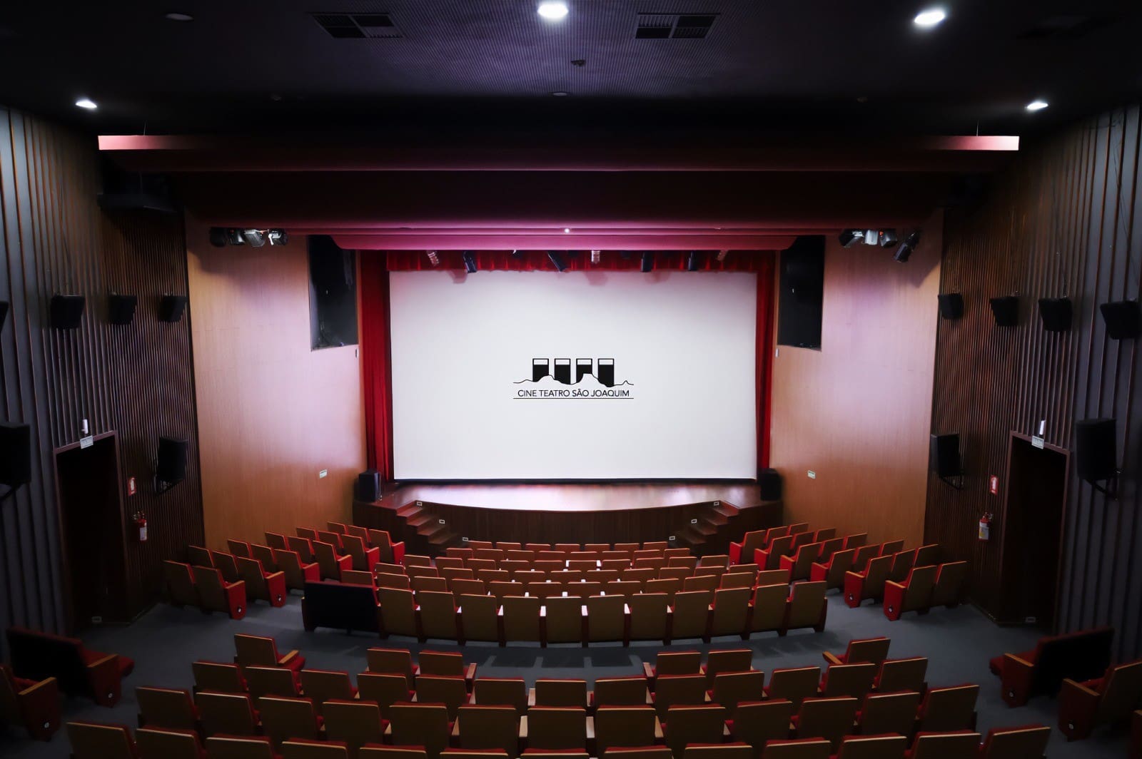 Governo entrega modernização do Cine Teatro São Joaquim