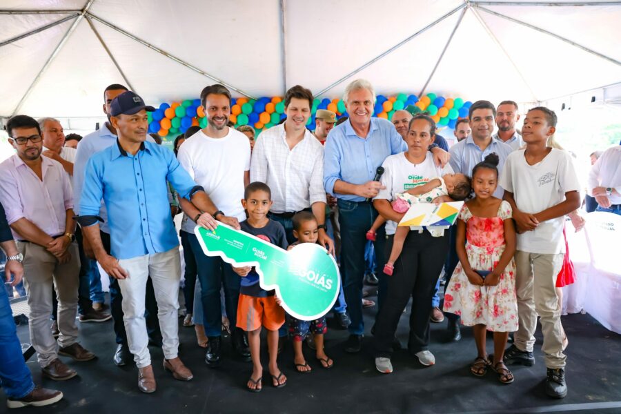 50 casas a custo zero são entregues em Guarani de Goiás