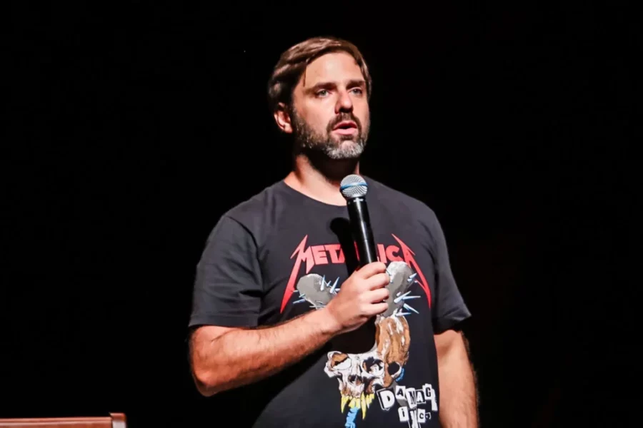 Fábio Rabin traz seu novo stand-up para o Teatro Goiânia