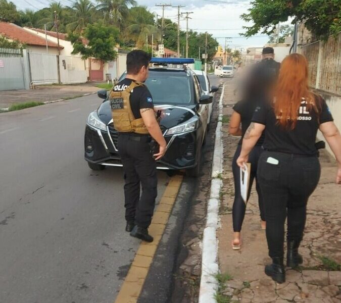 Polícia prende 15 por golpe do intermediário na web