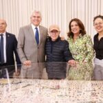 Caiado apresenta obra de arte comemorativa aos 300 anos da cidade de Goiás