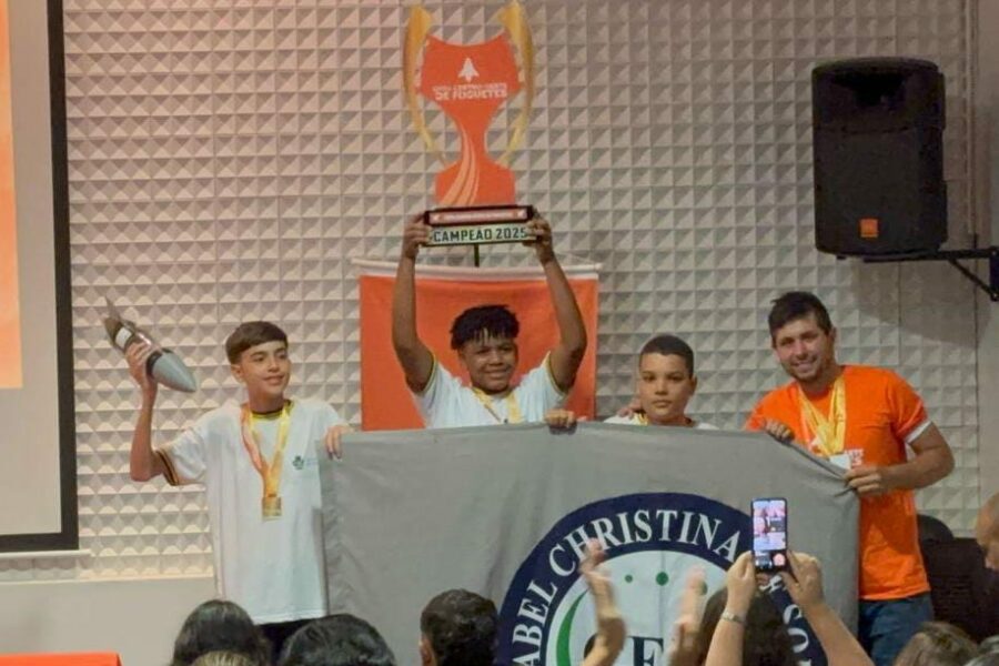 Alunos de Formosa são 1º e 3º lugares na Copa Centro-Oeste de Foguetes