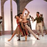 Teatro Escola Basileu França encena clássico “Romeu e Julieta”