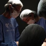 Jovem de 13 anos passa por cirurgia craniofacial inédita em Goiás