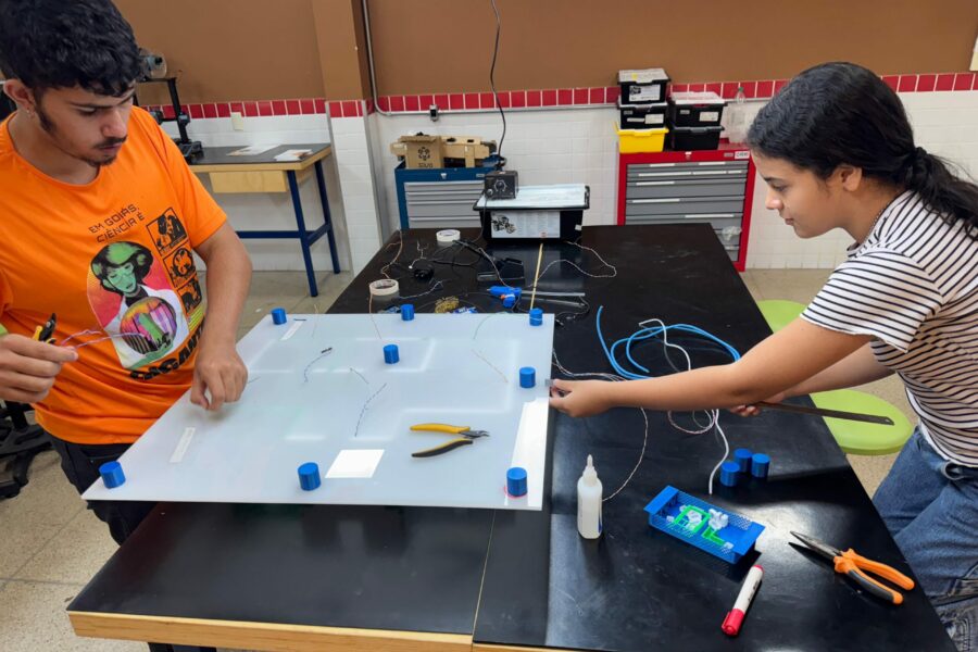 Equipe das Escolas do Futuro disputa etapa do Campeonato Internacional de Robótica