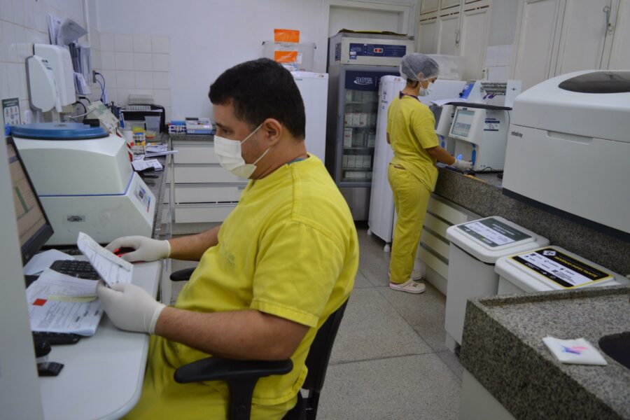 Laboratório do Hetrin alcança 100% de acerto em avaliação nacional