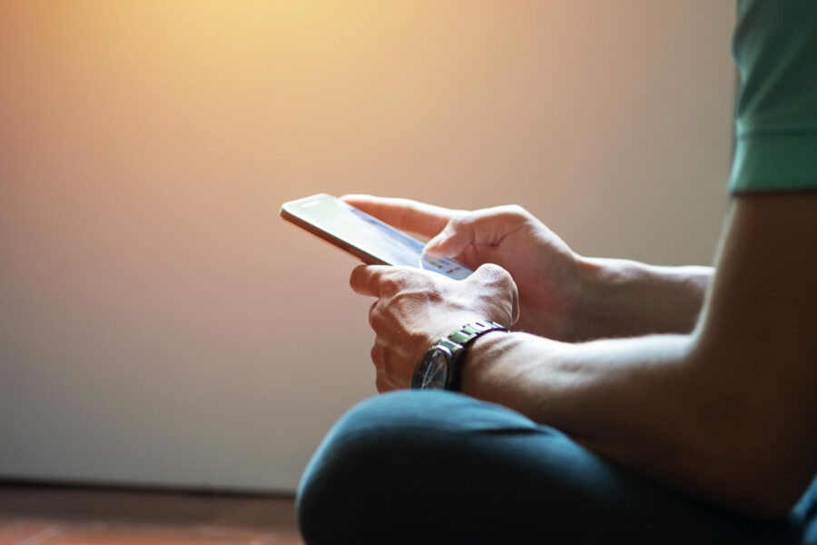 Hugol alerta sobre golpes via WhatsApp