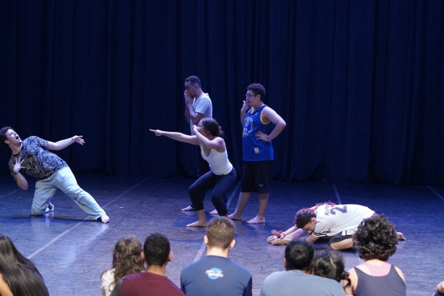 Basileu França promove apresentações de teatro gratuitas