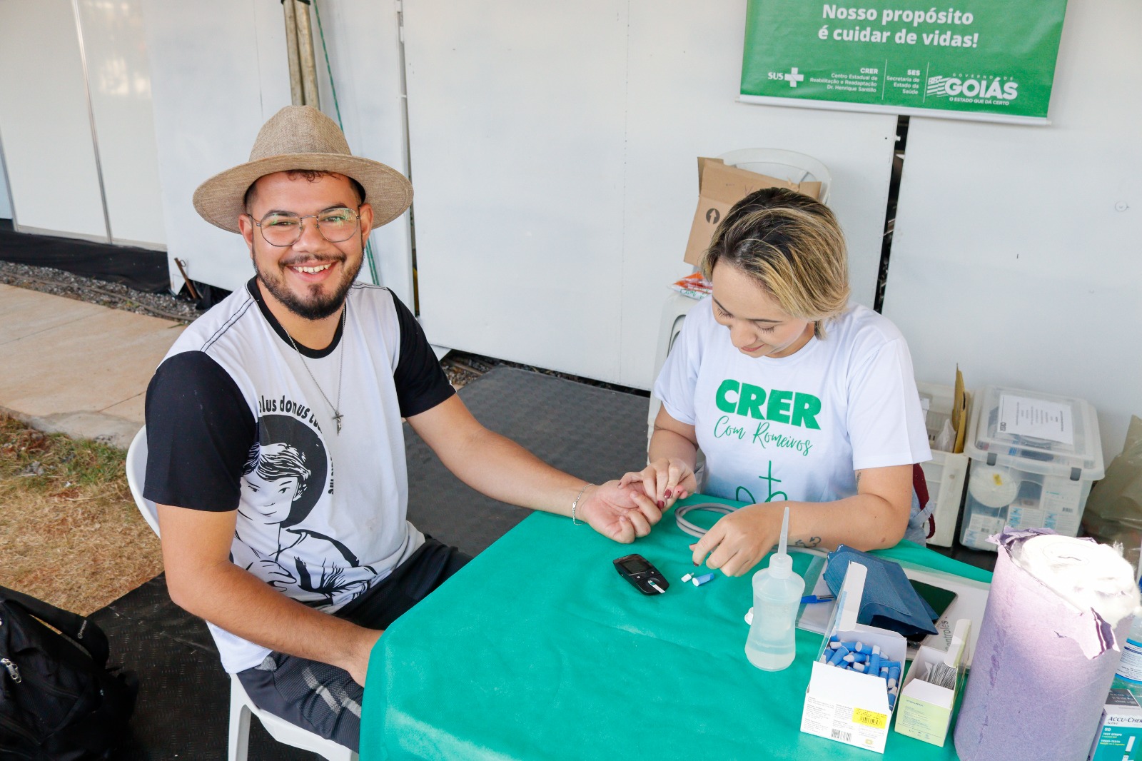 Projeto Crer com Romeiros leva atendimento à Festa de Trindade