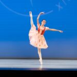 Bailarinos goianos conquistam bolsas em maior competição de balé juvenil do mundo