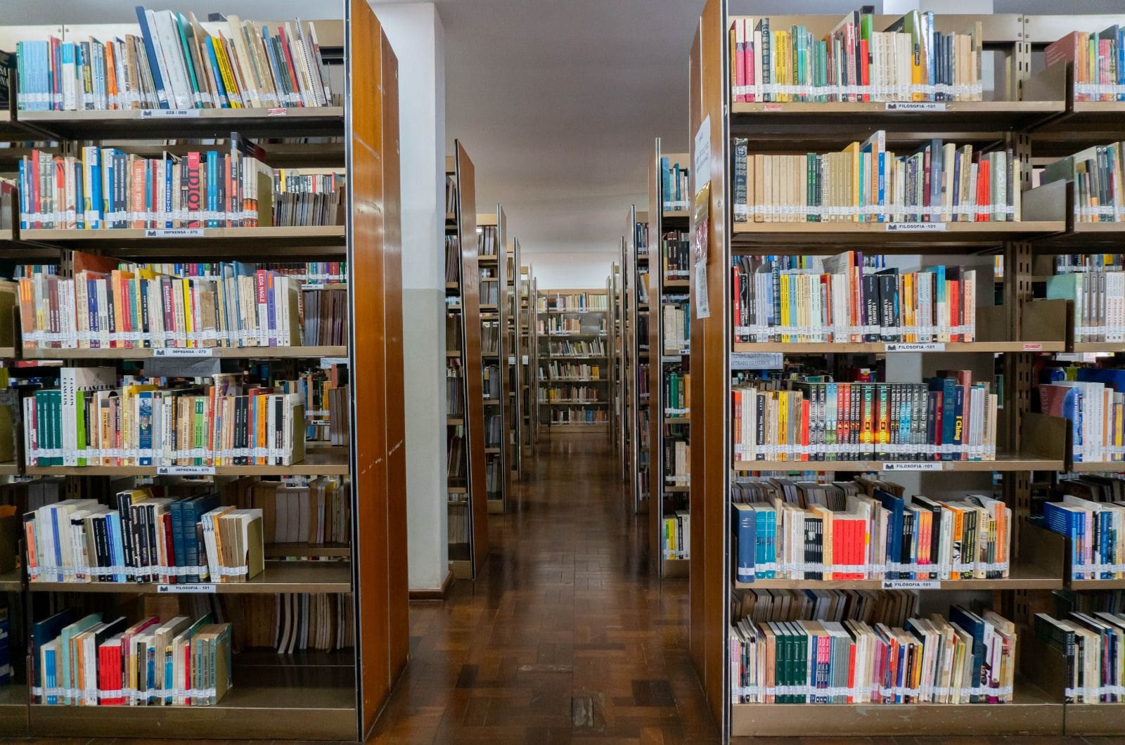 Biblioteca Pio Vargas suspende empréstimos e visitas temporariamente
