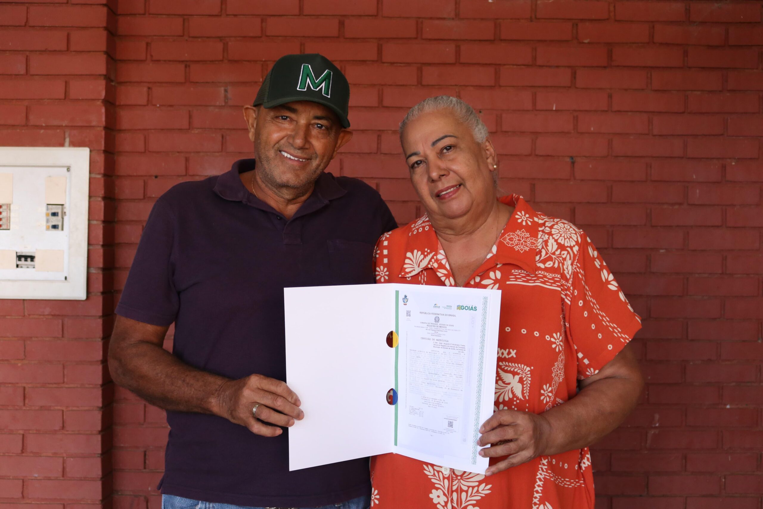 Governo entrega 81 escrituras de casas a custo zero em Buriti e Campo Limpo
