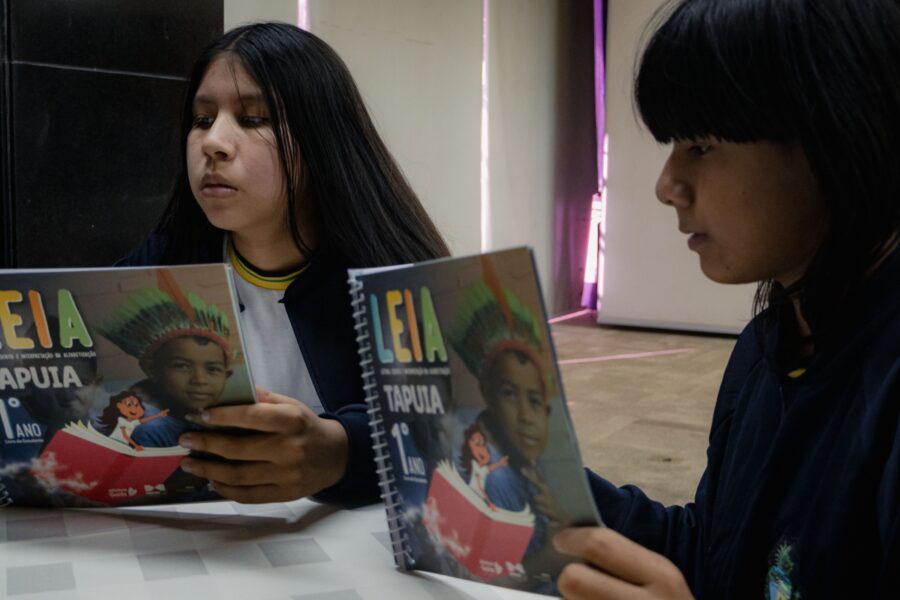 Governo lança livro em línguas indígenas