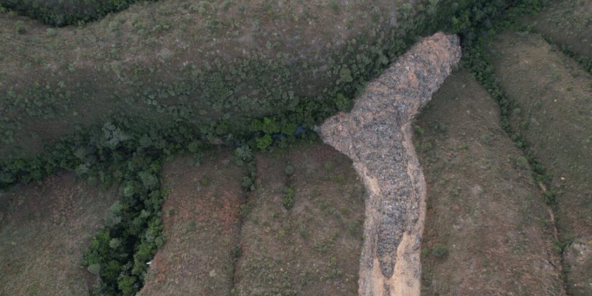 Plano de Ação Emergencial no lixo de Padre Bernardo tem autorização parcial