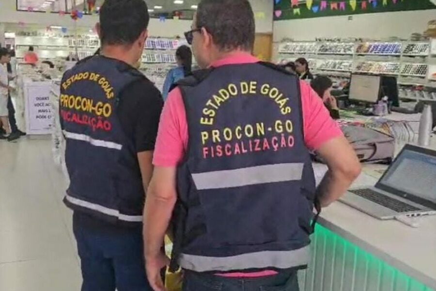 Procon notifica 7 óticas por cumprimento de nova lei do setor