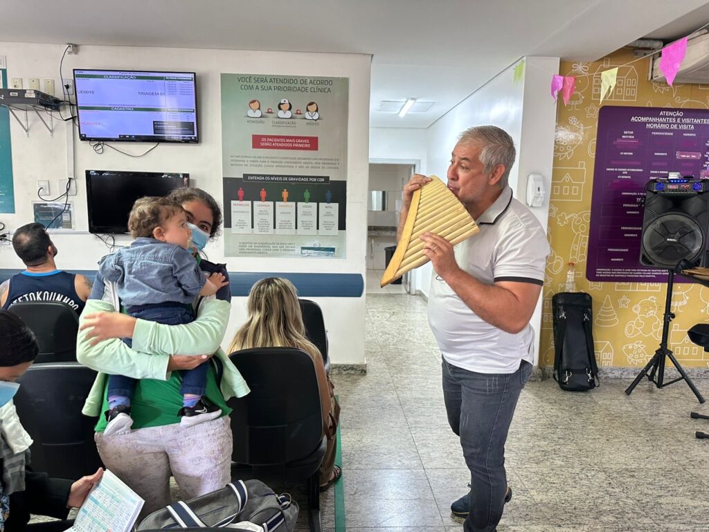 Projeto Sons que Curam emociona pacientes e colaboradores no Hemu
