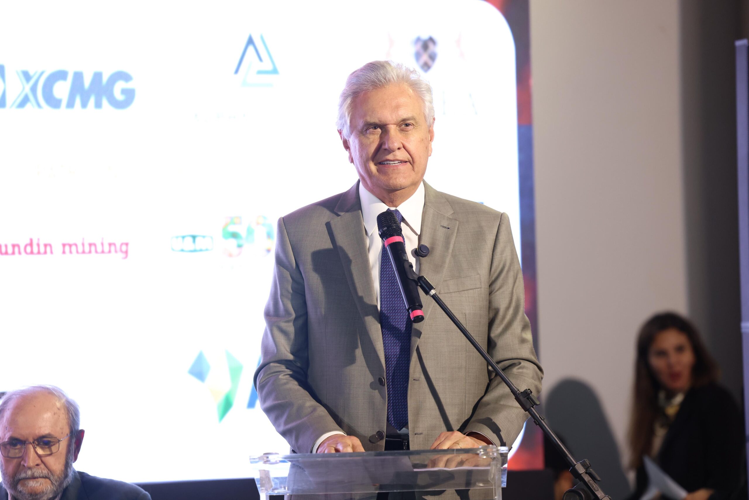 Potencial econômico da mineração em Goiás é destaque em abertura de evento do setor