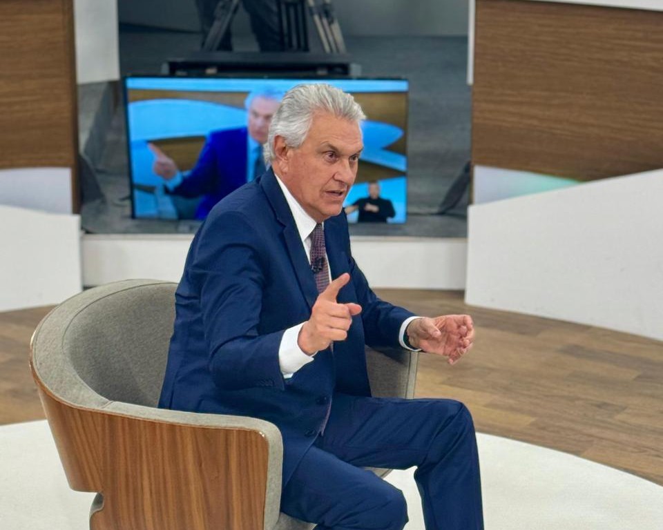 “Quando se promove tranquilidade, não há espaço para o crime”, diz Caiado no Roda Viva