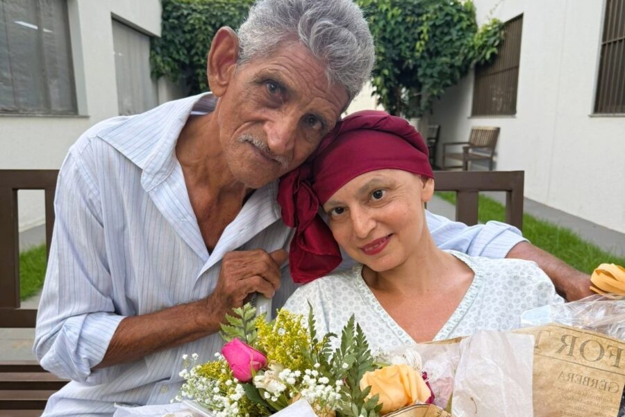 Paciente oncológica do HCN é surpreendida com pedido de casamento