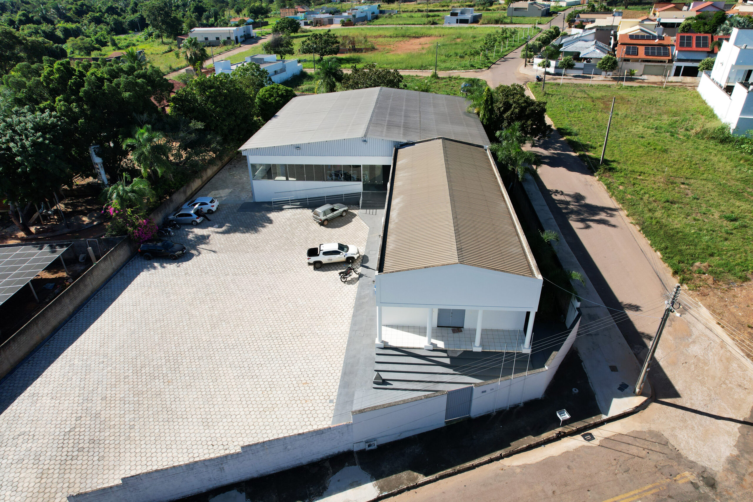Agehab entrega salão comunitário em Uruana