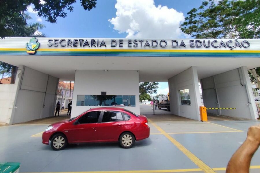 Educação paga mais um lote de diferenças salariais