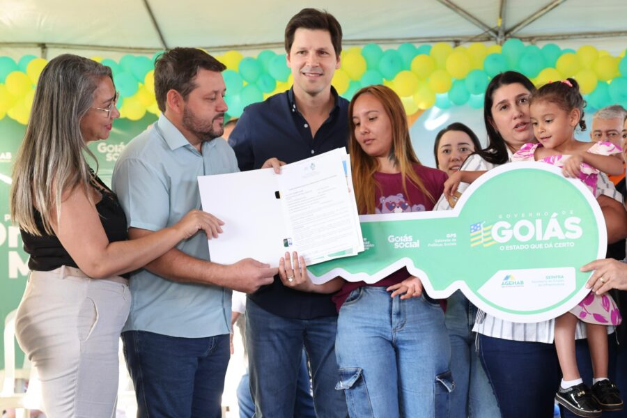 Daniel Vilela entrega casas a custo zero em Buriti Alegre e Panamá