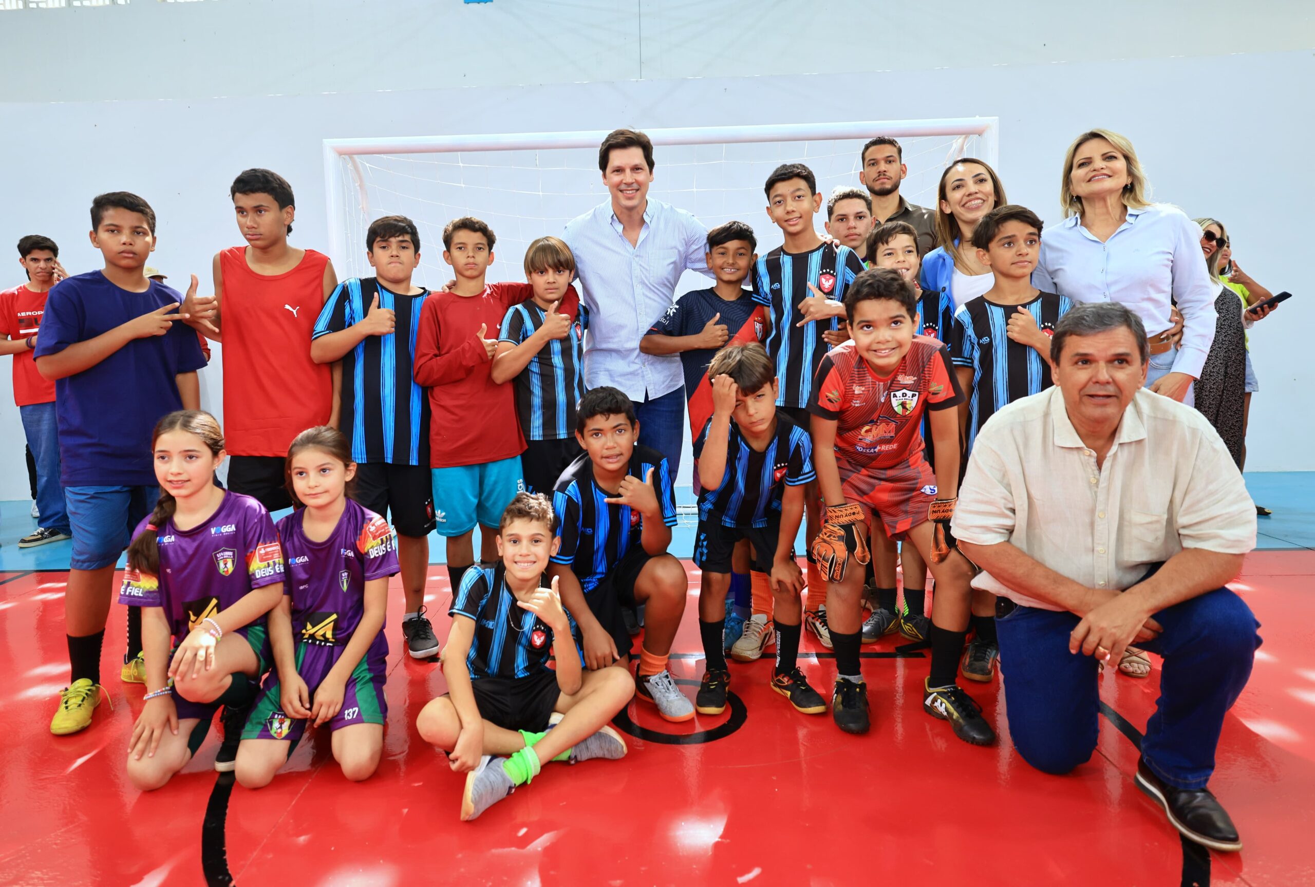 Daniel Vilela entrega reforma do ginásio de esportes de Taquaral