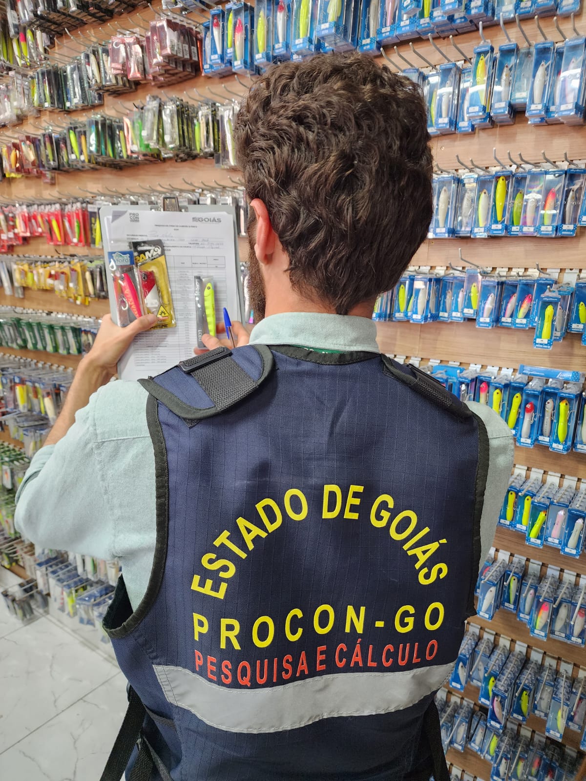 Férias: Procon aponta variação de quase 245% em preços de produtos de camping e pesca