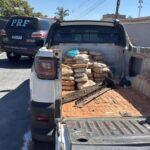 PM e PRF apreendem veículo carregado com 90 kg de skunk