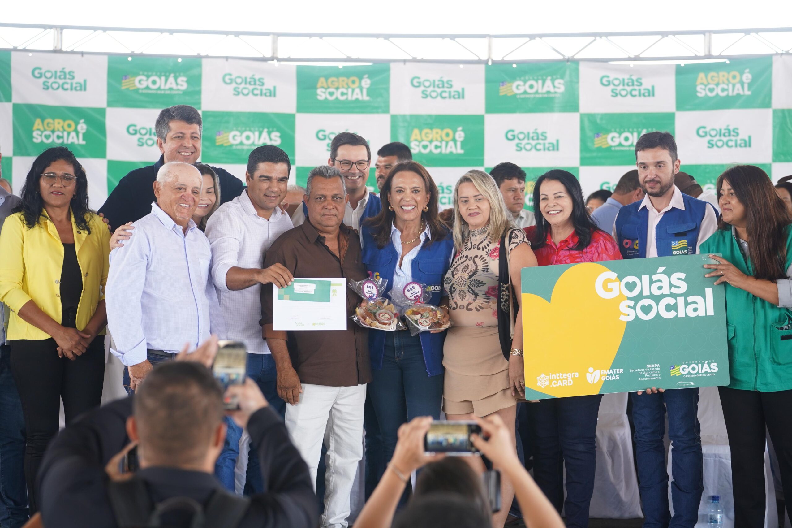 Agro é Social leva R$ 3,2 milhões em benefícios a  Simolândia