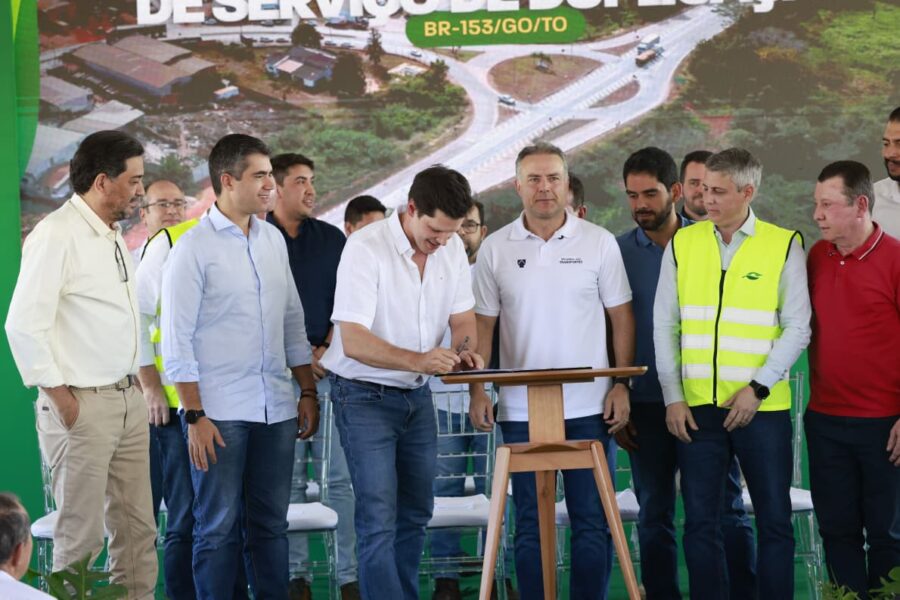 Daniel Vilela confirma duplicação da BR-153, durante solenidade em Rialma