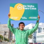 Programa De Volta Para Casa leva 19 pessoas de volta ao lar