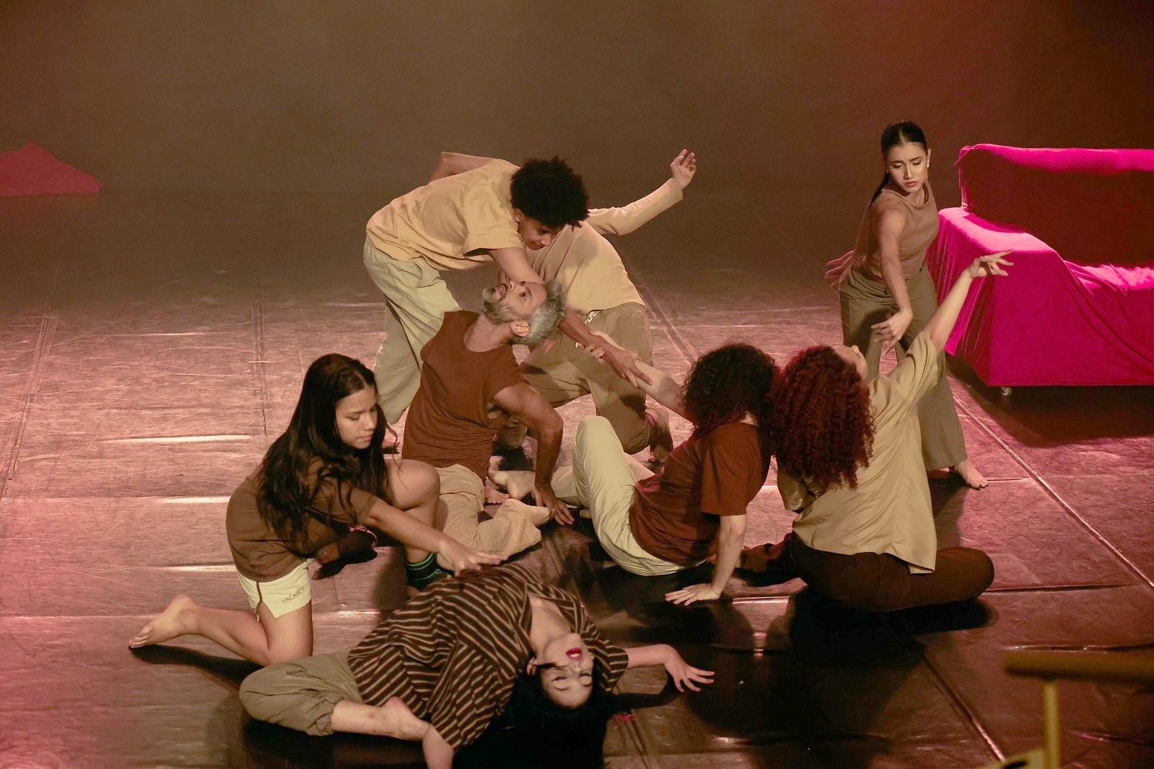 “Colmeia Criativa” ocupa Teatro Goiânia com obras autorais inéditas