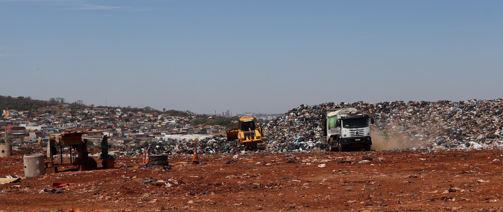 Vistoria no aterro de Goiânia aponta respostas insuficientes