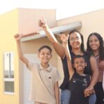 Rianápolis e São Miguel do Araguaia recebem benefícios habitacionais