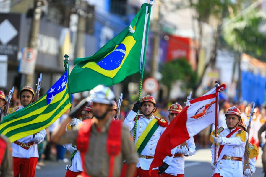 Em Goiânia, governador participa do desfile cívico-militar de 7 de setembro